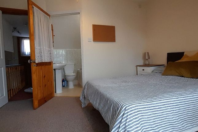 74 Athelstan Road, Exeter photo 4