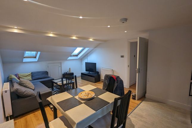 Thumbnail Flat to rent in Bowes Road, London
