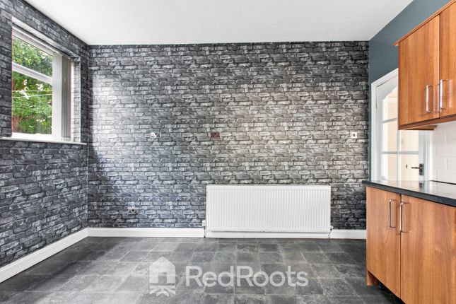 28 Smith Square, Doncaster, South Yorkshire photo 4