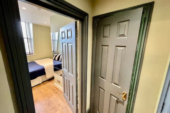 40, Clanricarde Gardens, London W2 4JW, UK, Kensington and Chelsea photo 5