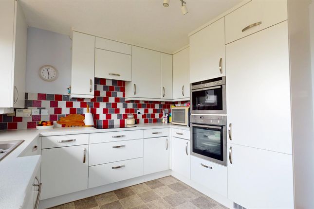 13, Nightingale Way, Radstock photo 2