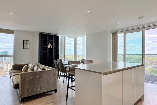 97 Skyline, Skyline Apartment, Devan Grove, London, England, N4, London photo 4