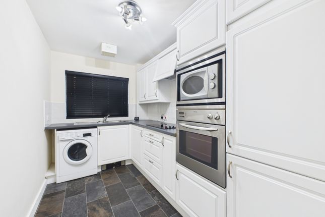 Cam03062G0-Pr0209-Still003