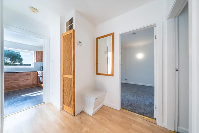 2 Clumber Court, Clumber Crescent South, Nottingham photo 3
