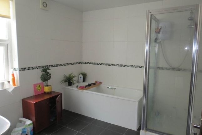 80, Falmouth Road, Newcastle Upon Tyne photo 3