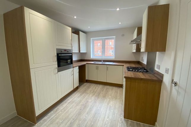 14 Bartholomew Terrace, Chatsworth Road, Chichester photo 2