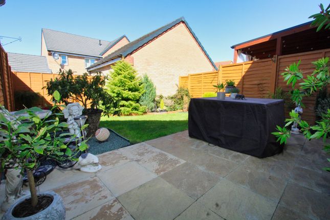 3, Flinders Close, Corby photo 4