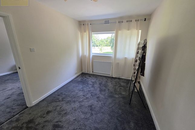 426A Flixton Road, Manchester photo 5