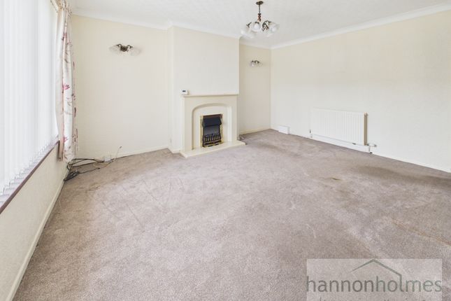 13, Martin Avenue, Bolton photo 4