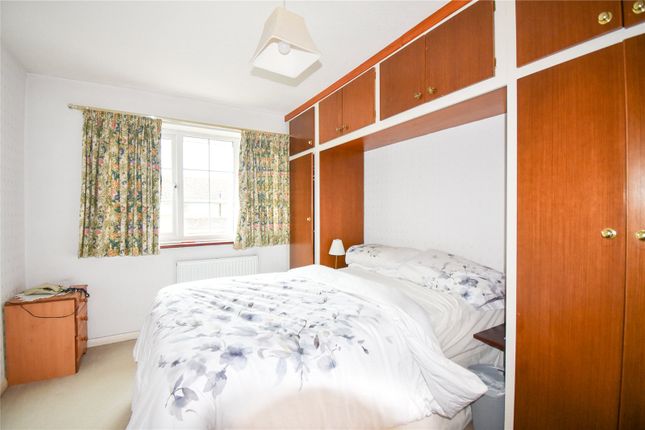 Pinglestone Close, West Drayton photo 4
