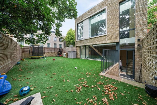 Detached house to rent in Blenheim Terrace, London
