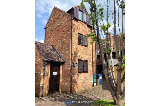 Thumbnail Semi-detached house to rent in Malthouse Square, Princes Risborough