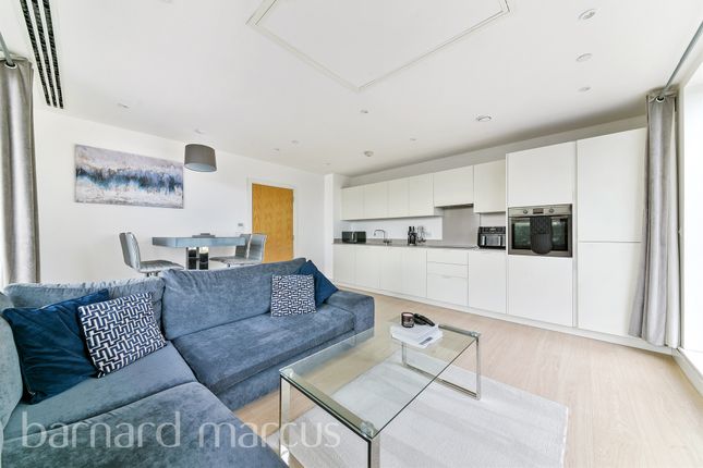 Flat for sale in Cherry Orchard Road, Croydon