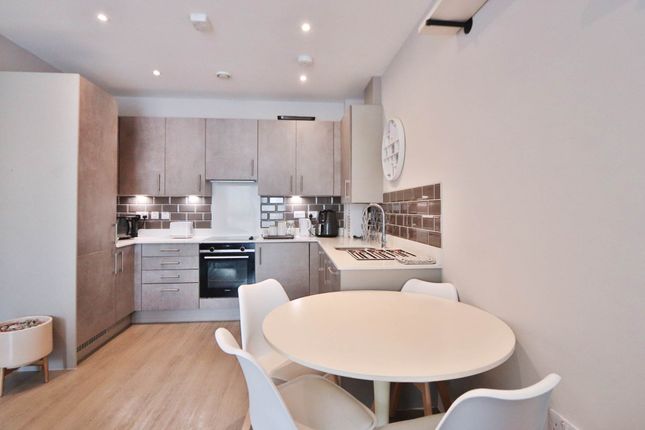 Flat 8 Coleman Court, Coombe Road, New Malden photo 4