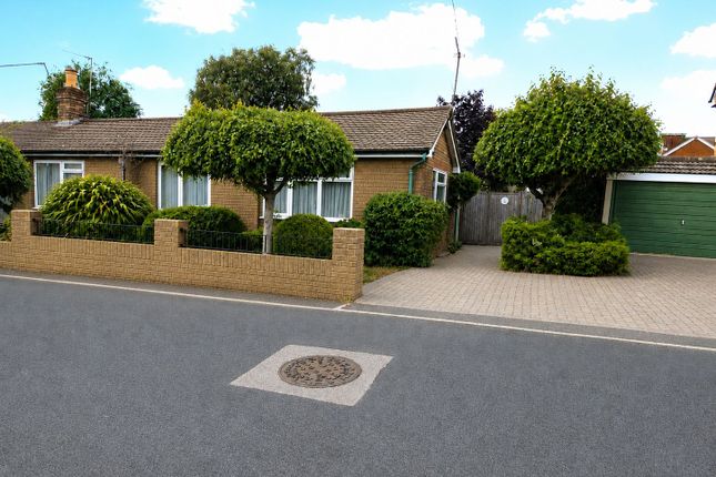 36, Armstrong Road, Englefield Green photo 2