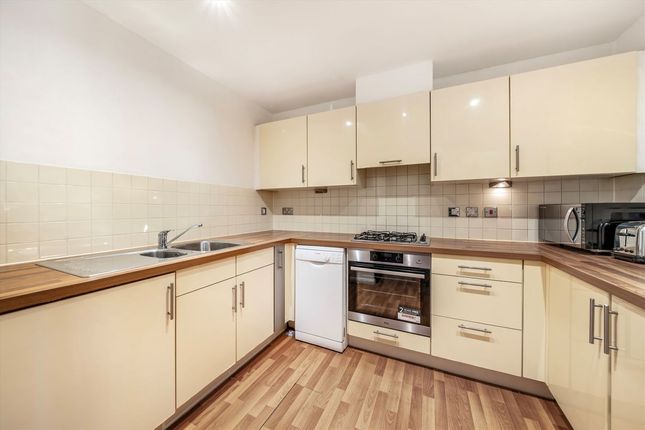 Flat 79, 5, Newport Avenue, London photo 3