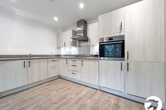 Flat 6, Whitley Court, 3, Abbey Wood Road, West Malling photo 5