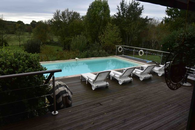 Property for sale in Cuneges, Aquitaine, 24240, France