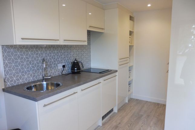13, Printwork Apartments, 819, London Road, Sutton photo 4