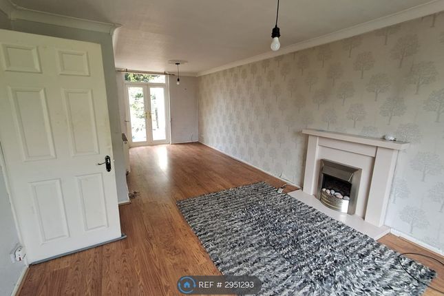 Turton Grove, Burnley photo 2