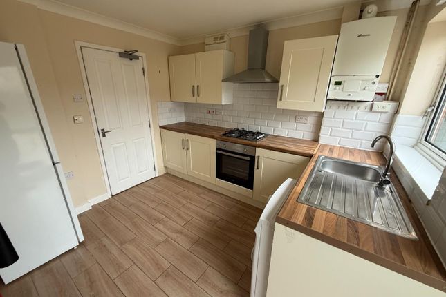 1, Totterdown Close, Swindon photo 3