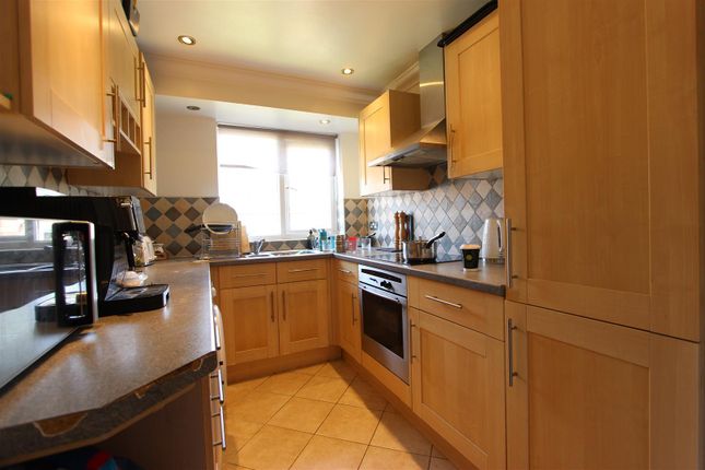 18, West Bank, Enfield photo 5