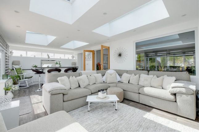 50, Willingdon Park Drive, Eastbourne photo 3