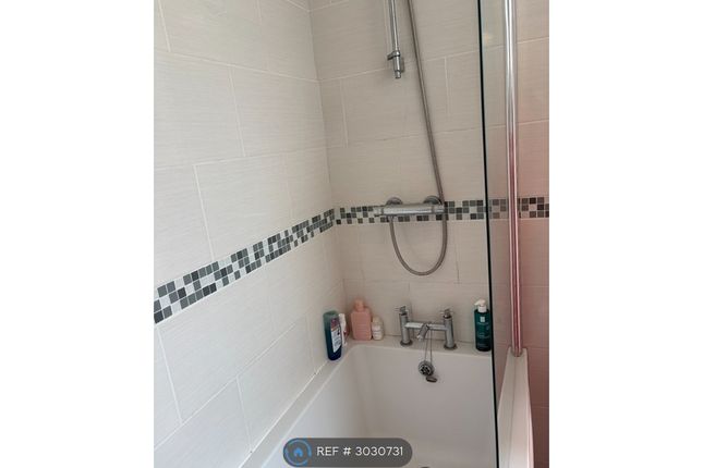 Flat, Sillwood St, Brighton photo 5