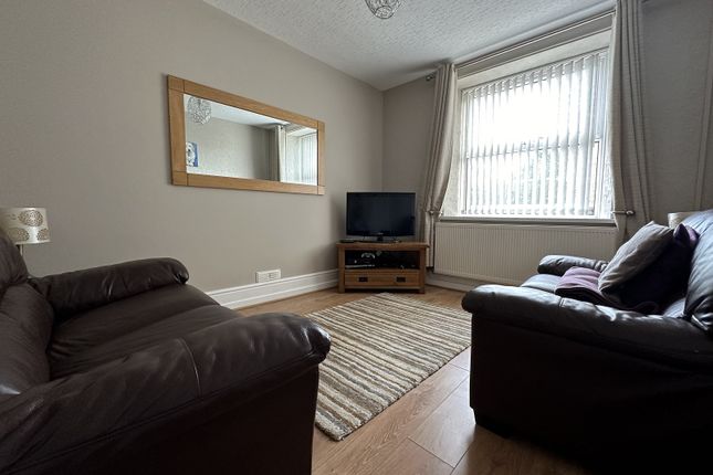 23, New Road, Ystradowen photo 4
