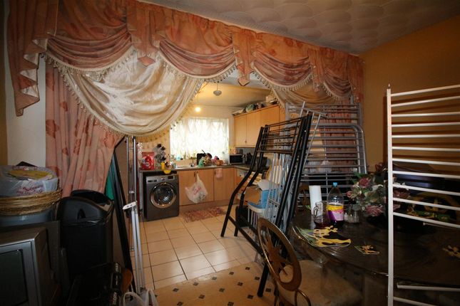 81, Carlyle Road, Manor Park photo 5