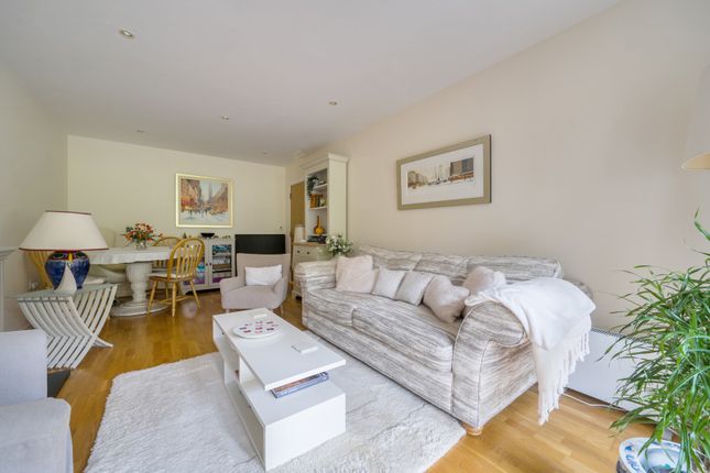 Flat 3, Long Gables, 10, South Park, Buckinghamshire photo 3