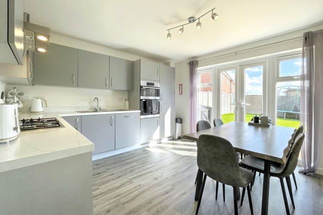 45, Steggall Road, Stowmarket photo 3