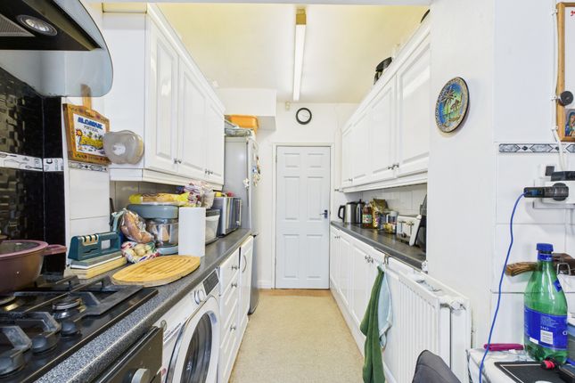 921, Blackpool Road, Lea photo 4