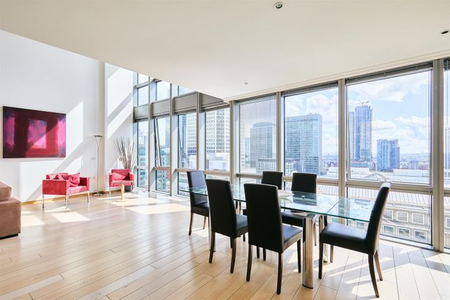 Flat to rent in West India Quay, Docklands