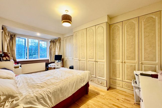 60 Whitchurch Gardens, Edgware photo 4