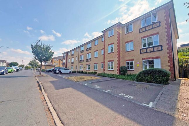 2-bed house on Flat 5 Oleastor Court, Stoneleigh Road, Ilford, £180,000