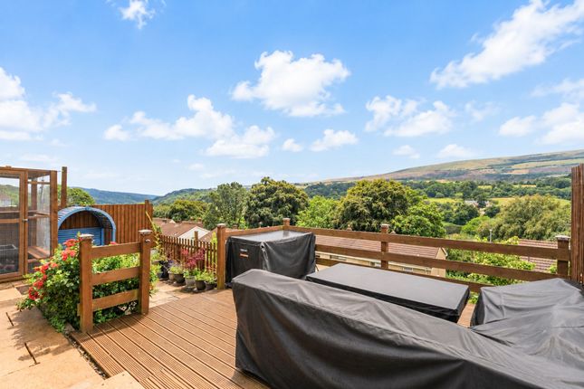 92 Capel Newydd Avenue, Pontypool photo 4