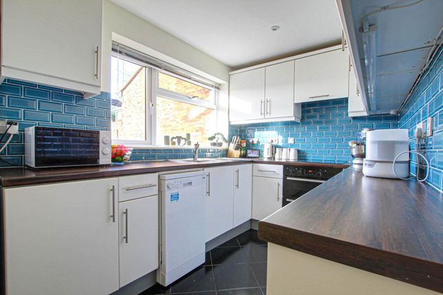 8, Ibstone Avenue, Reading photo 4