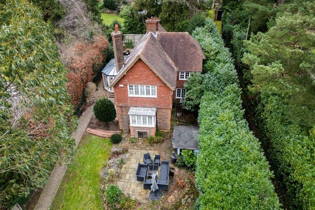 Thumbnail Detached house for sale in Uvedale Road, Oxted