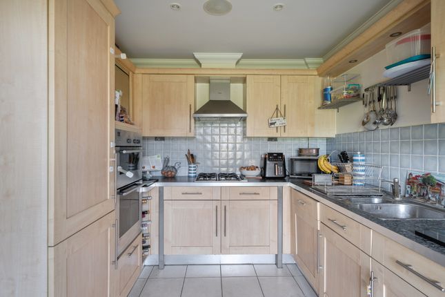 3, Parkside Mews, Warlingham photo 3