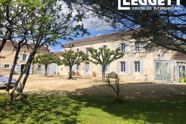 Villa for sale in Segonzac, Charente, Nouvelle-Aquitaine