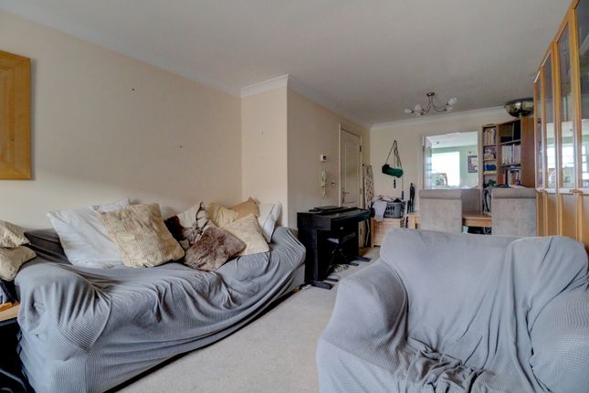 26, Running Foxes Lane, Singleton, Ashford photo 4