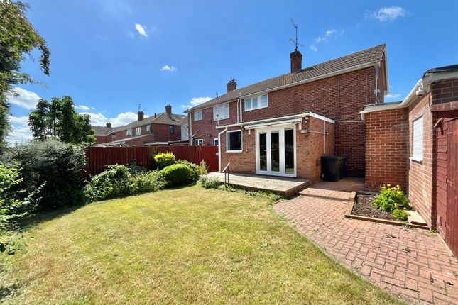 7, Meadow Drive, Doncaster photo 2