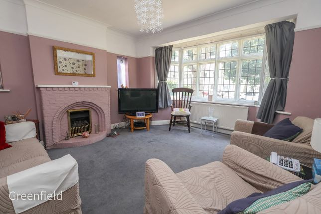 27c, Elgar Avenue, Surbiton photo 2