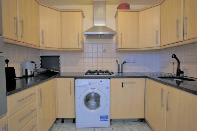 Flat to rent in Princess Park Manor, Royal Drive, New Southgate, Barnet