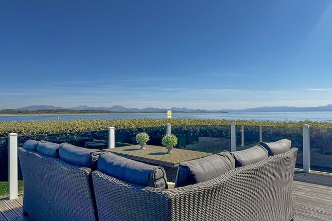 4TG Gimblet Rock Holiday Park, Pwllheli photo 2