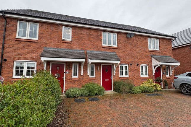 2-bed house on Hall Close, Stoke-On-Trent, £930/mo
