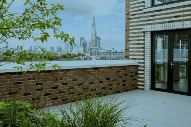 Flat 810A Siddal apartments ,South Gardens ,Elephant Park, 6 Heygate Street, London photo 2