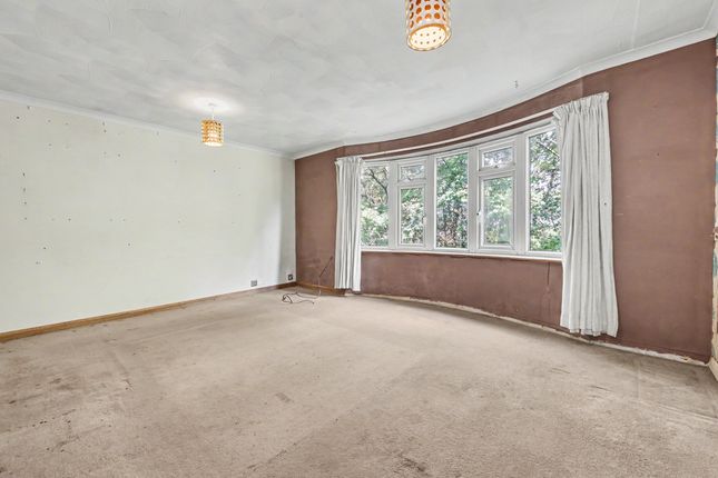 5 Fernside, East Grinstead photo 2