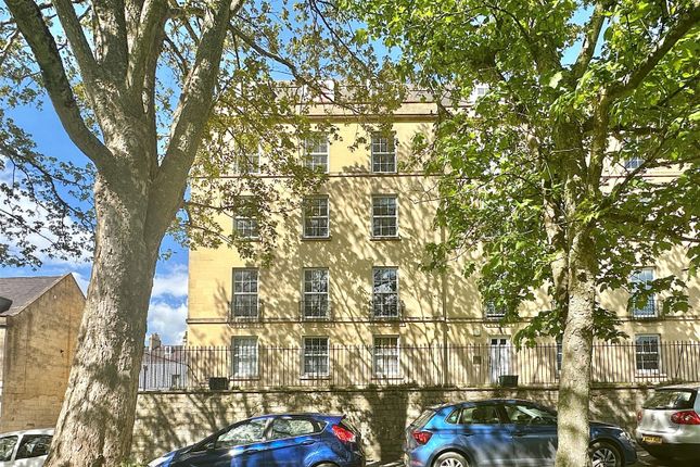 Flat for sale in Nelson Place West, Bath
